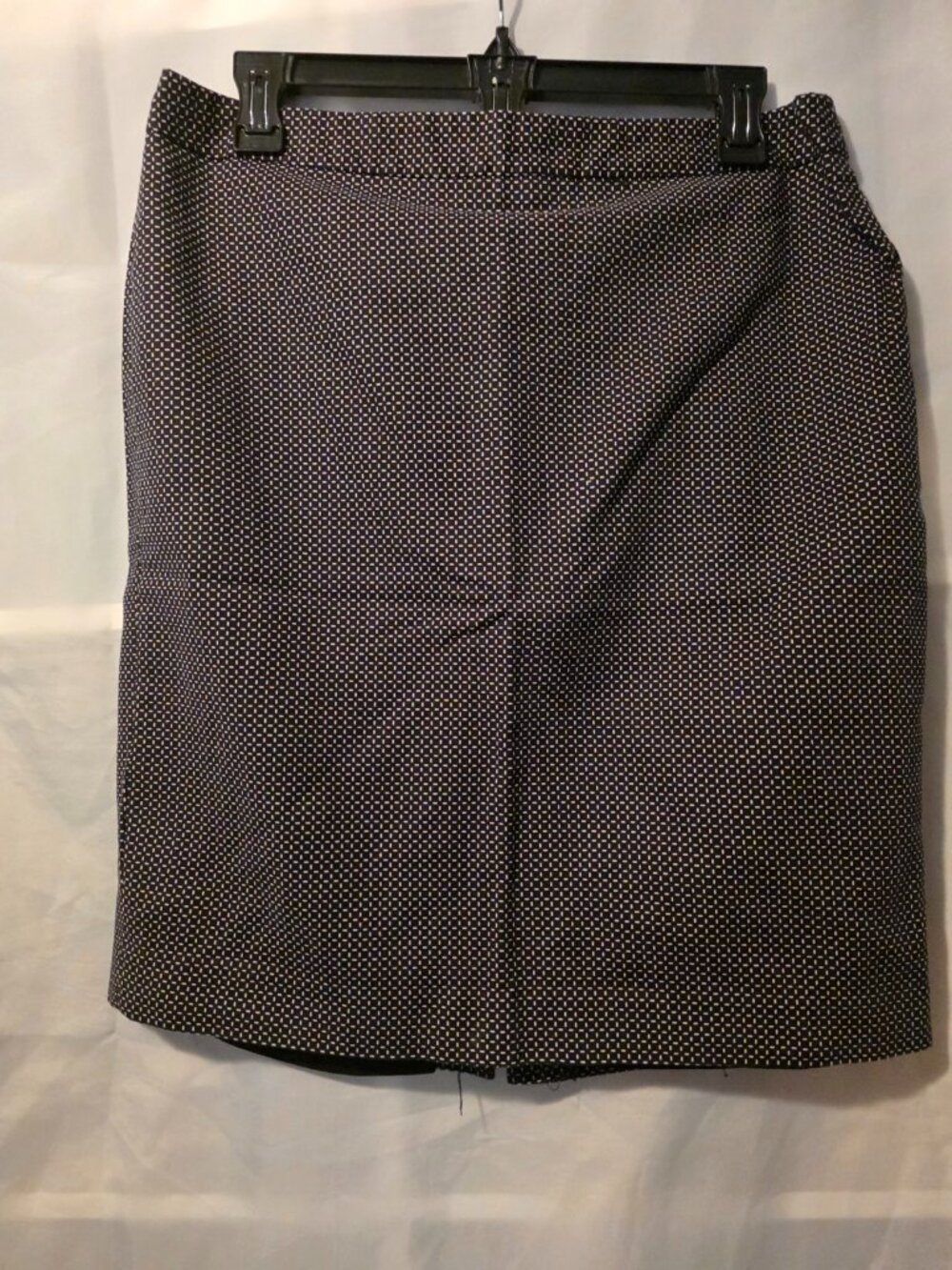 Women's Liz Claiborne Black and White Skirt, Size 10